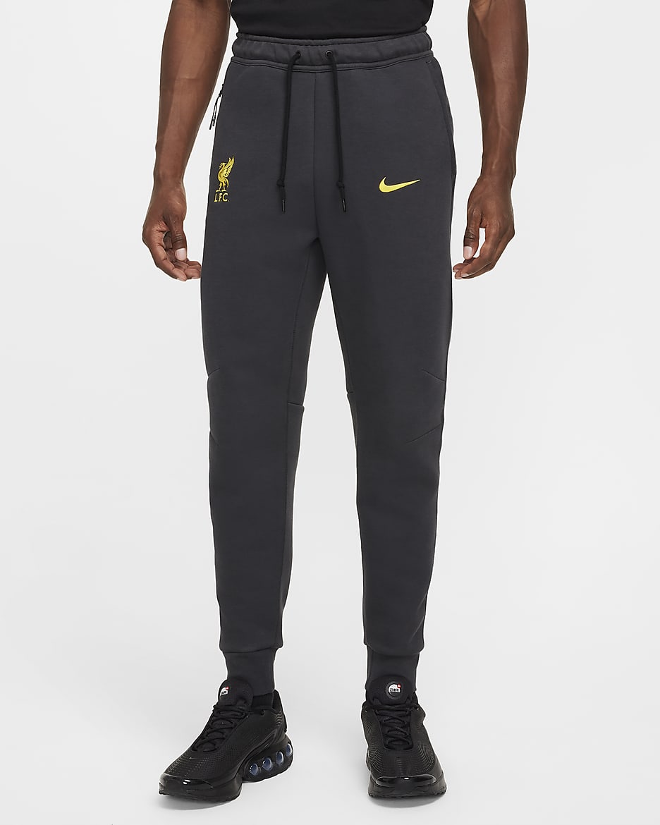 Nike Liverpool mens M deals black sweatpants